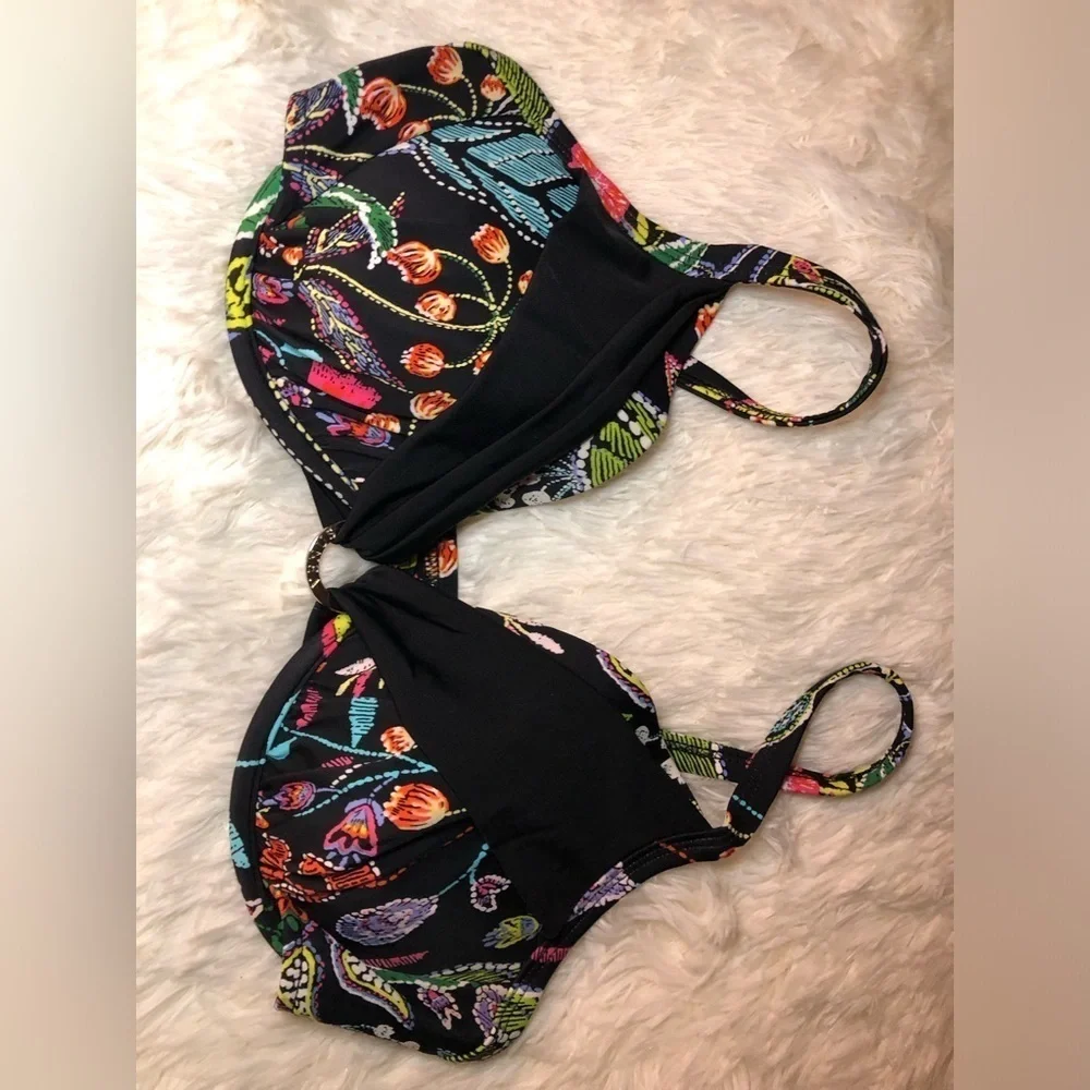 VENUS Black Bikini Top with tropical bright floral design size D